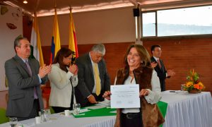 En UNIAGRARIA más de cien funcionarios del Banco Agrario de Colombia recibieron su grado