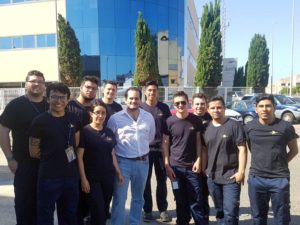 Estudiantes de Ingeniería Mecatrónica representándonos en España