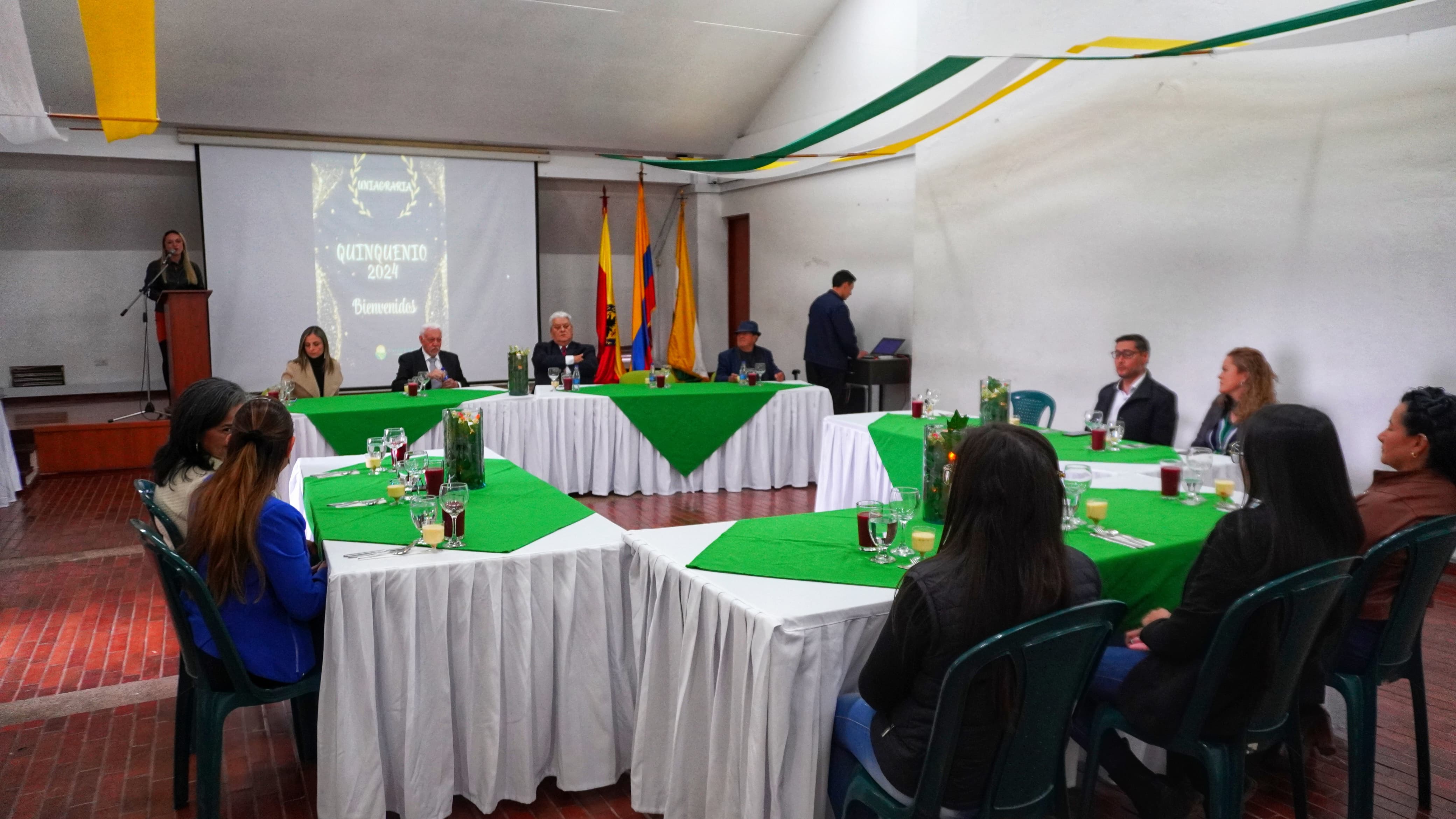 UNIAGRARIA celebra el Día Quinquenio 2024, reconociendo la dedicación de sus colaboradores