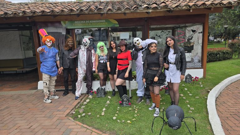 UNIAGRARIA celebra Halloween con creatividad y espíritu festivo en sus sedes de Bogotá y Facatativá