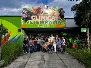 UNIAGRARIA presente en la VI Neotropical Raptor Conference con un enfoque en la salud del Águila Harpía