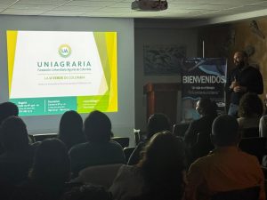 UNIAGRARIA recibe reconocimiento por su aporte a la apropiación social del conocimiento científico en Villa de Leyva