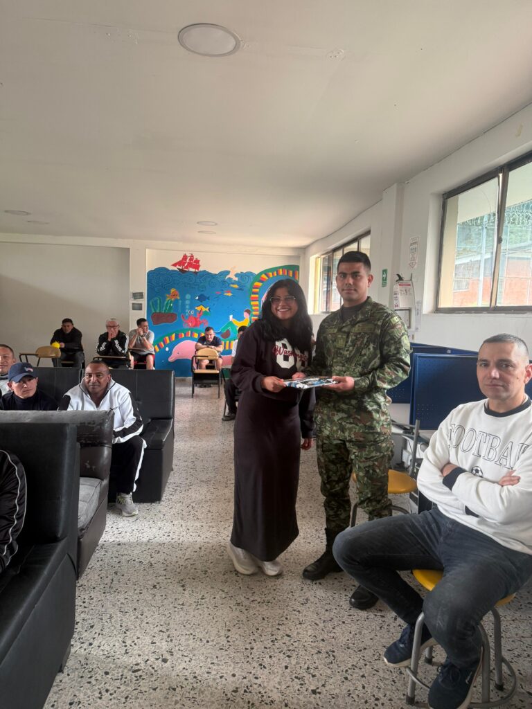 EstudiantesDeDerechoVisitanCentroPenitenciario-06