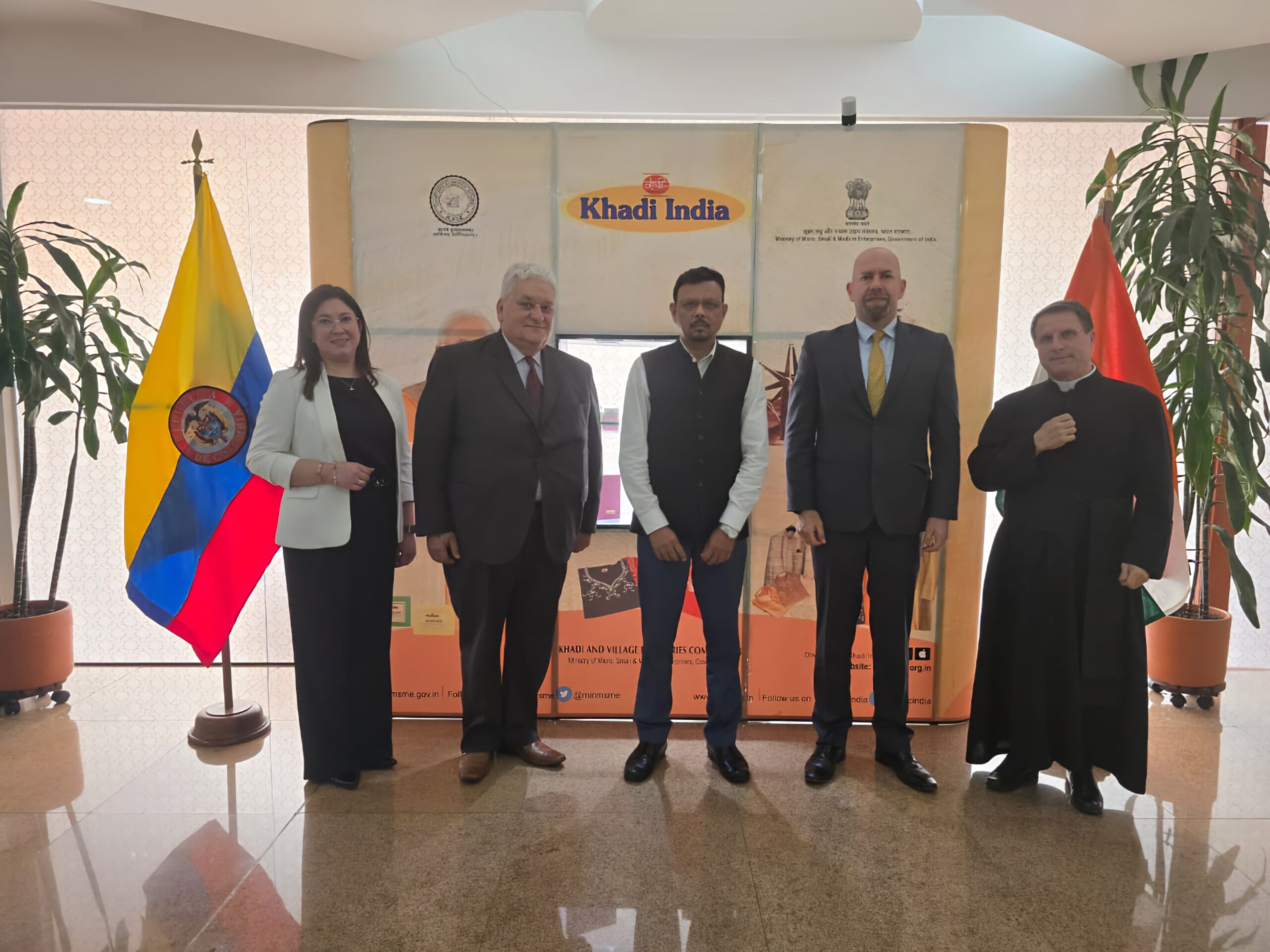 UniagrariaFortaleceLazosEmbajadaDeLaIndia
