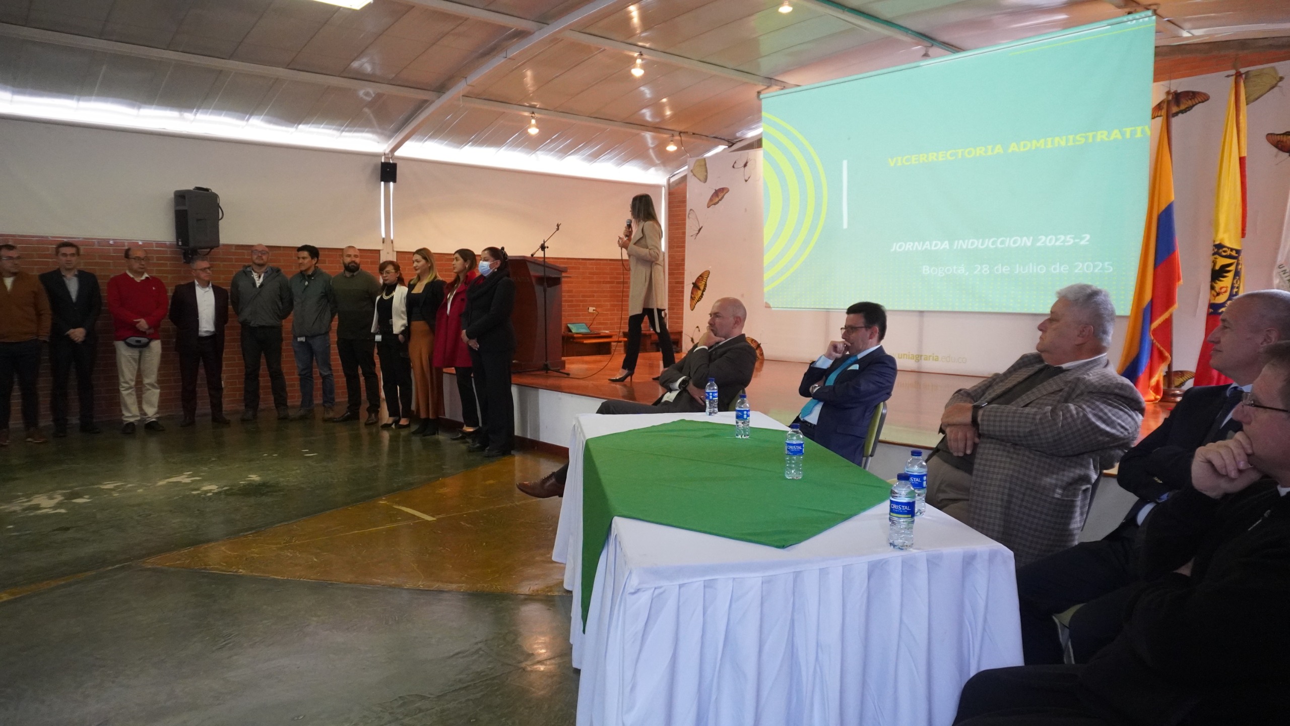 BienvenidosEstudiantes2025-2-02