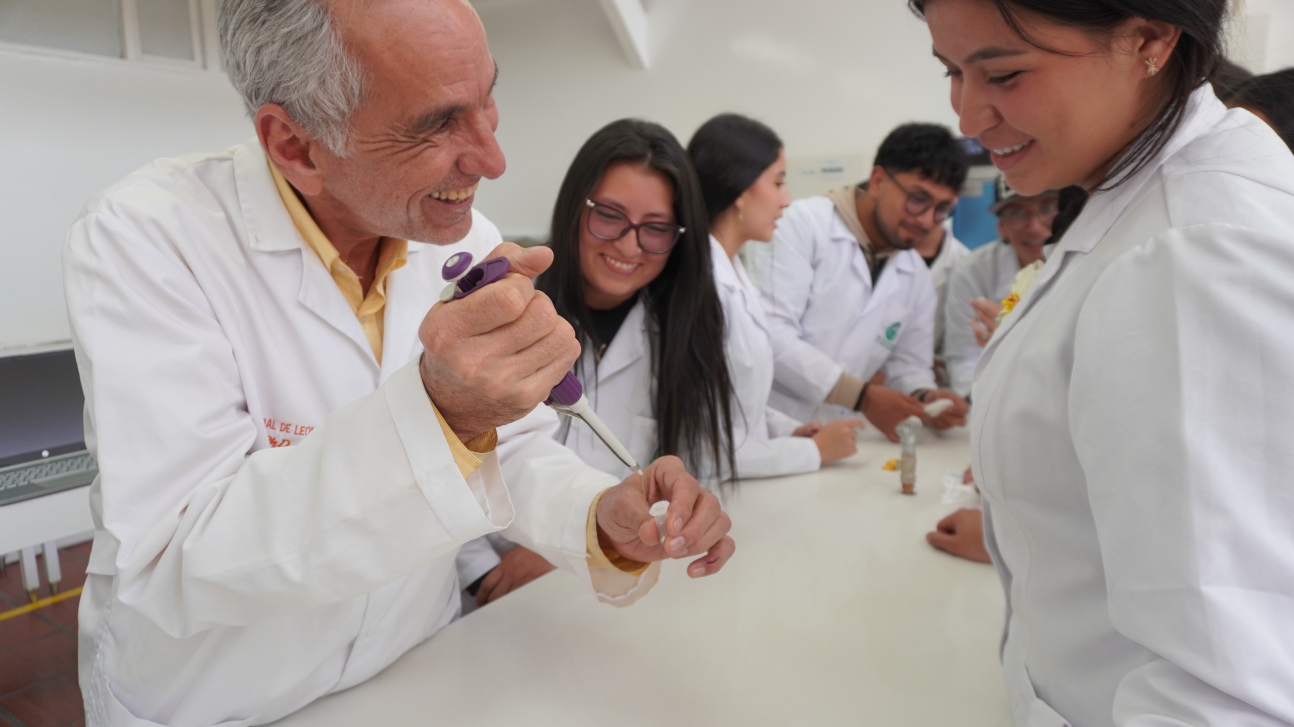NuevoLaboratorioDeBacteriologia-06
